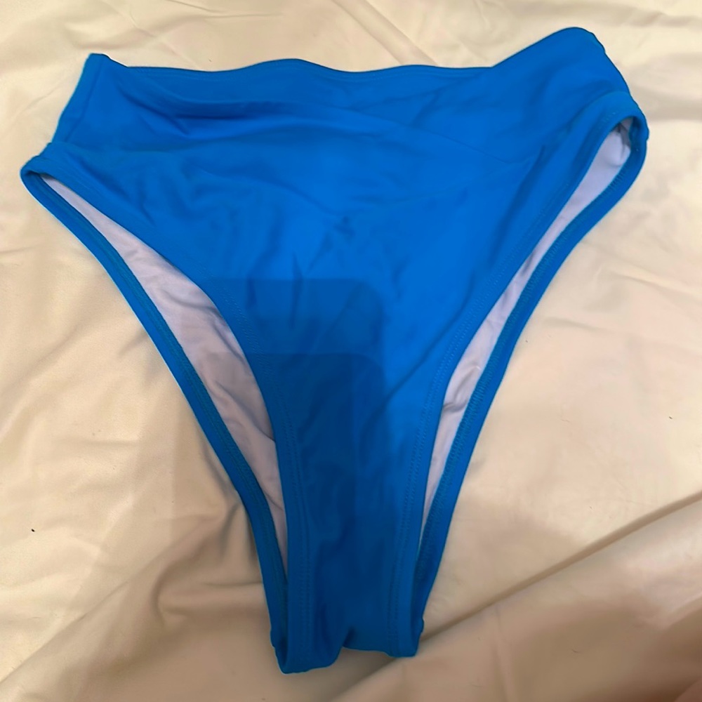 Crossover bathing suit bottoms!